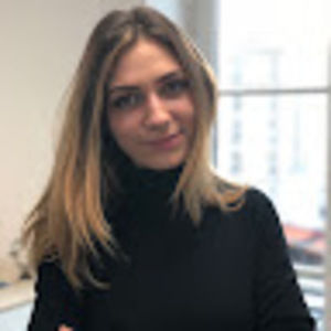 Meet your Posher, Iris